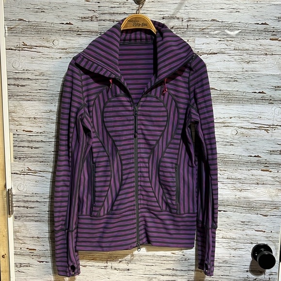 Lululemon zip up hoodie size  6 - Picture 5 of 13